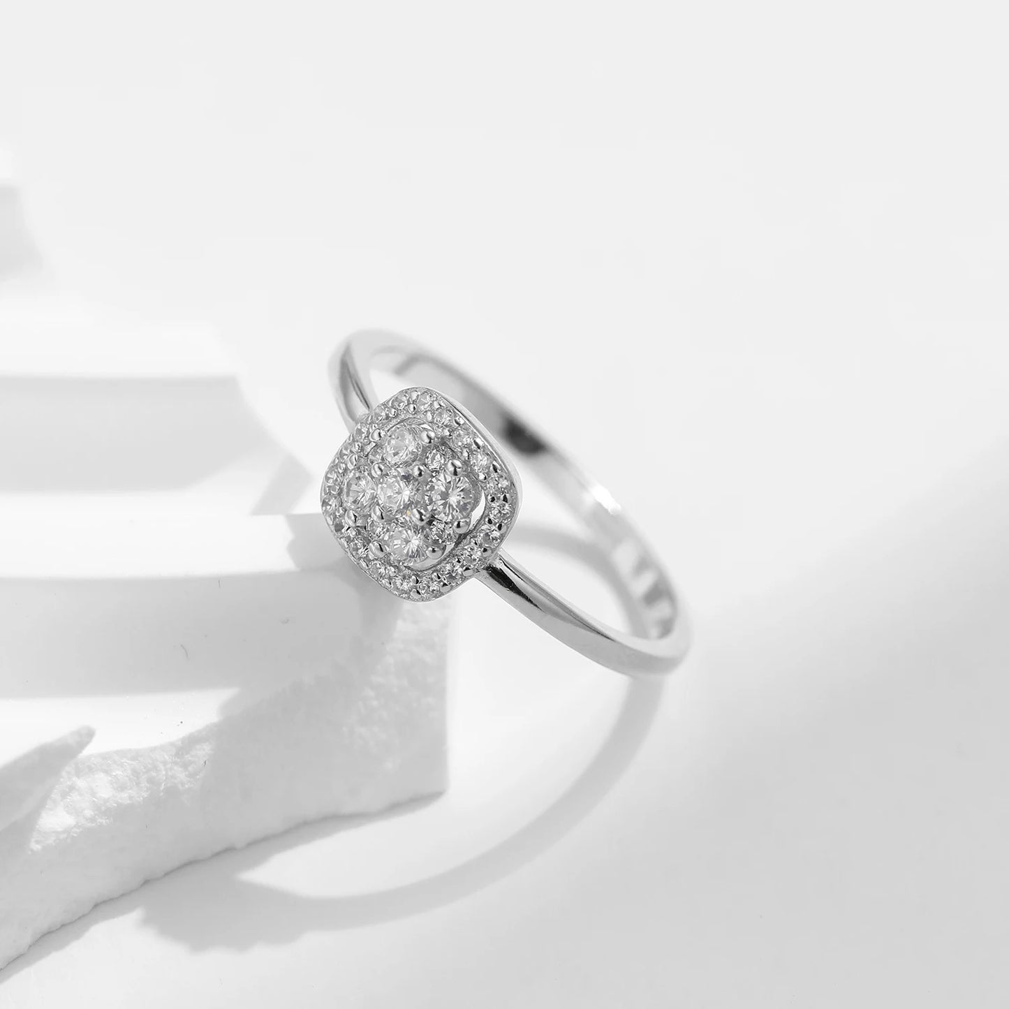 MODIAN Sparkling Color Ring for Women Fine Jewelry