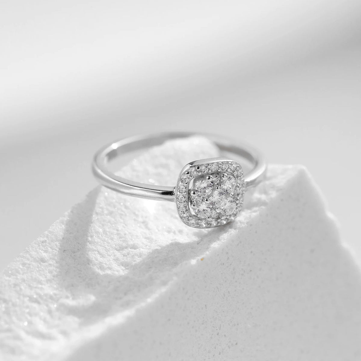 MODIAN Sparkling Color Ring for Women Fine Jewelry
